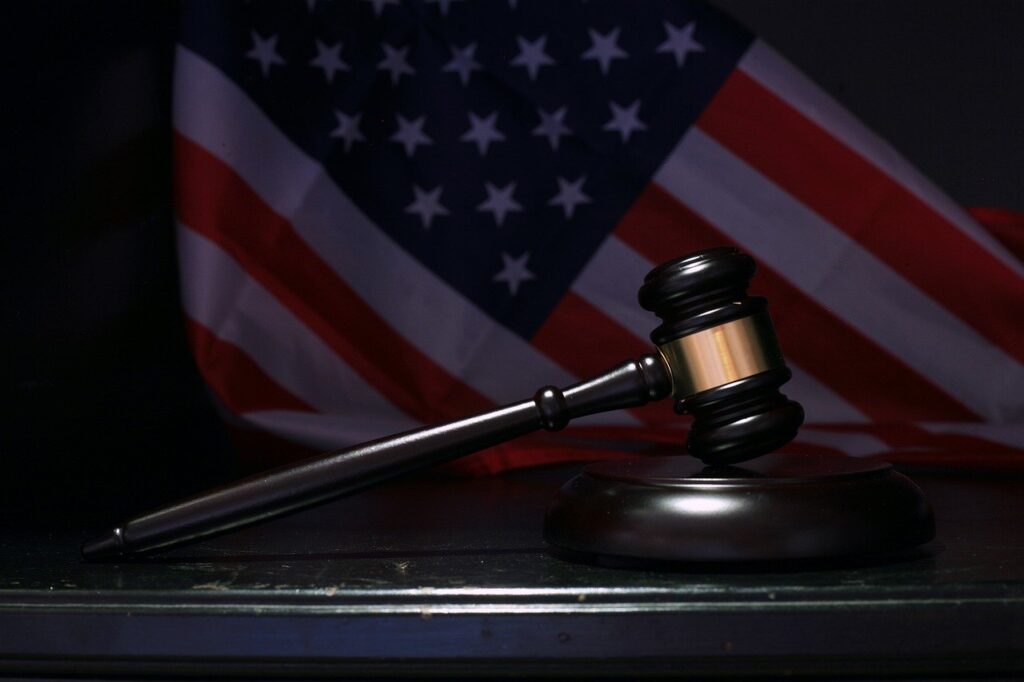 gavel, usa, flag-7533898.jpg